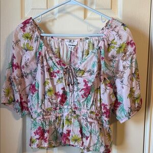 Steve Madden Pink Floral puff sleeve size M